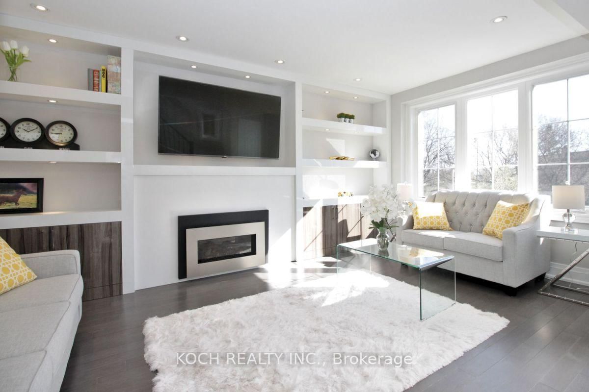 Detached House for sale at 160 Donegall Drive, Toronto, Ontario, M4G 3H2 - Leaside - MLS: C12232970