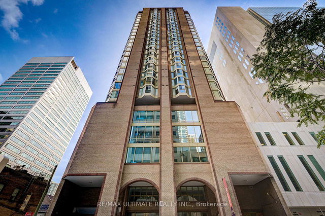 2206 - 55 Centre Avenue