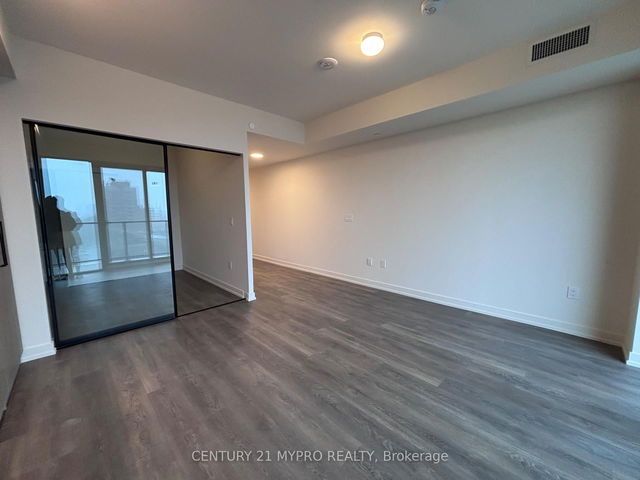 818 - 181 Sterling Road