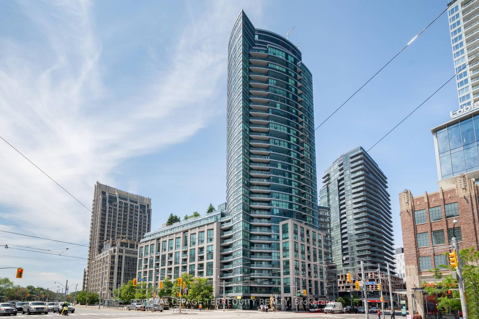 Condo for sale at 2211-600 Fleet Street, Toronto, Niagara, M5V 1B7 - MLS: C12233565