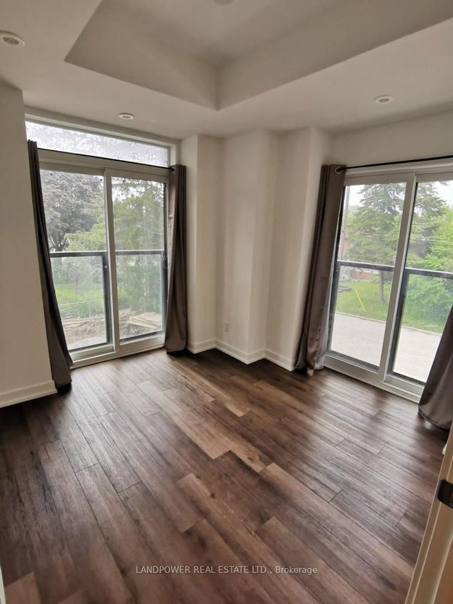 21 - 51 Winlock Park
