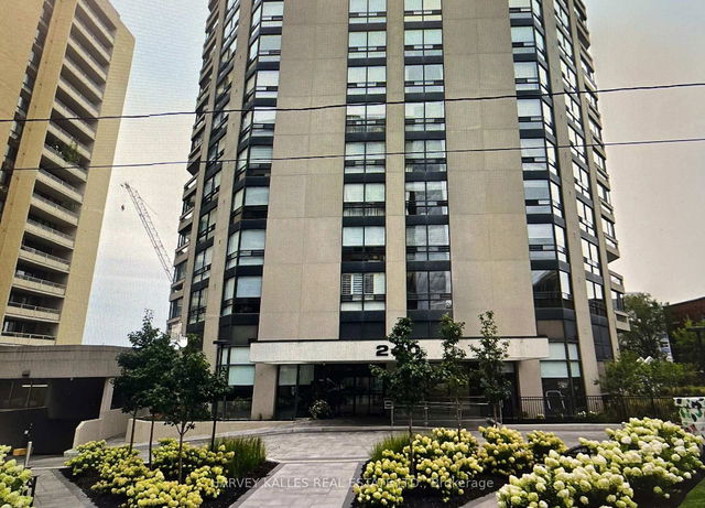 403 - 240 Heath Street W
