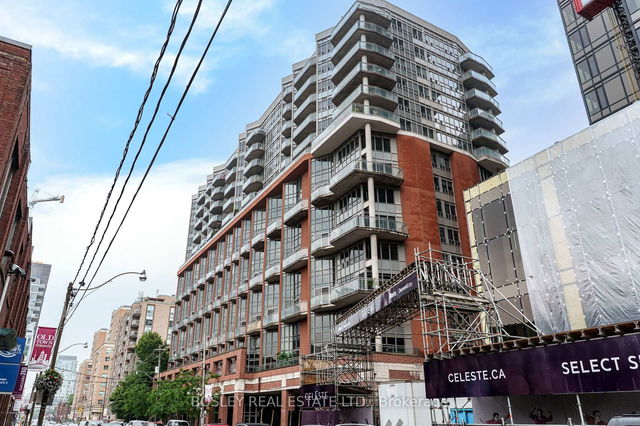 818 - 255 Richmond Street E