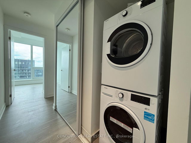 5103 - 8 Wellesley Street W
