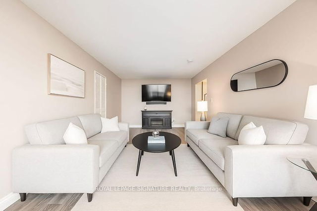 1114 - 5 Shady Golfway