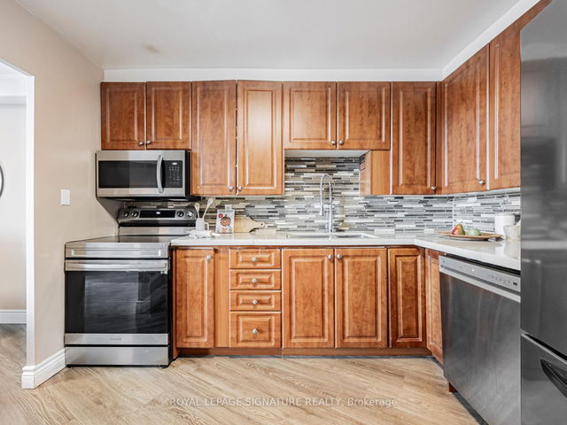 1114 - 5 Shady Golfway