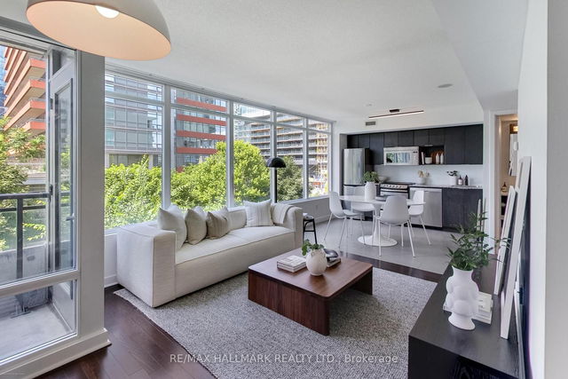 512 - 15 Brunel Court