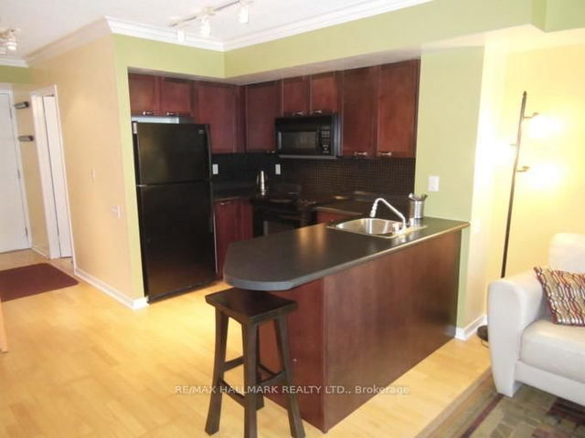 209 - 75 Dalhousie Street