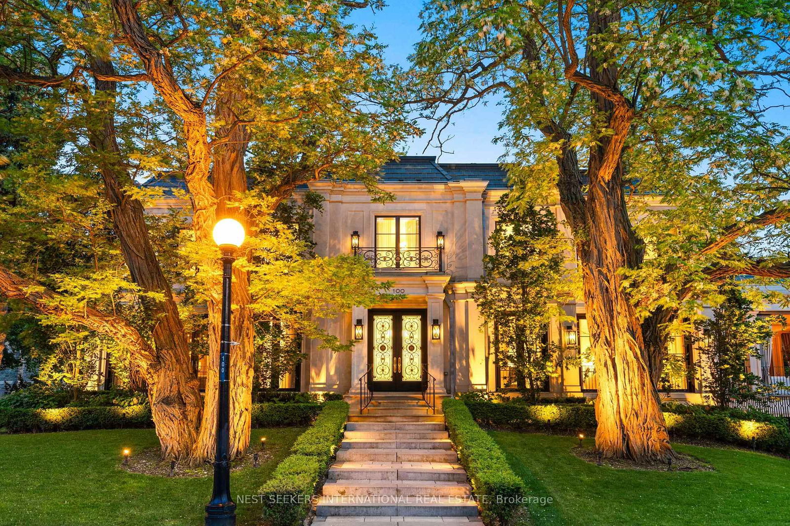 Detached House for sale at 100 Ardwold Gate, Toronto, Ontario, M5R 2W2 - Casa Loma - MLS: C12234634