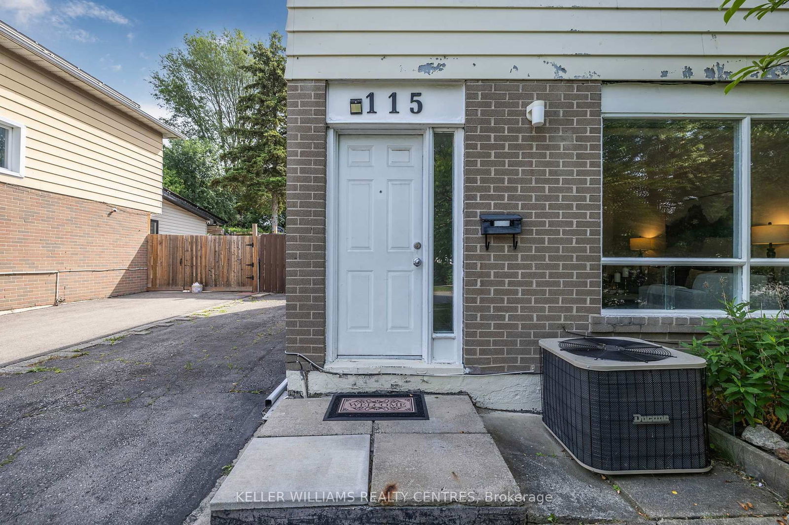 Semi-Detached House for sale at 115 Hollyberry Trail, Toronto, Ontario, M2H 2P2 - Hillcrest Village - MLS: C12234640