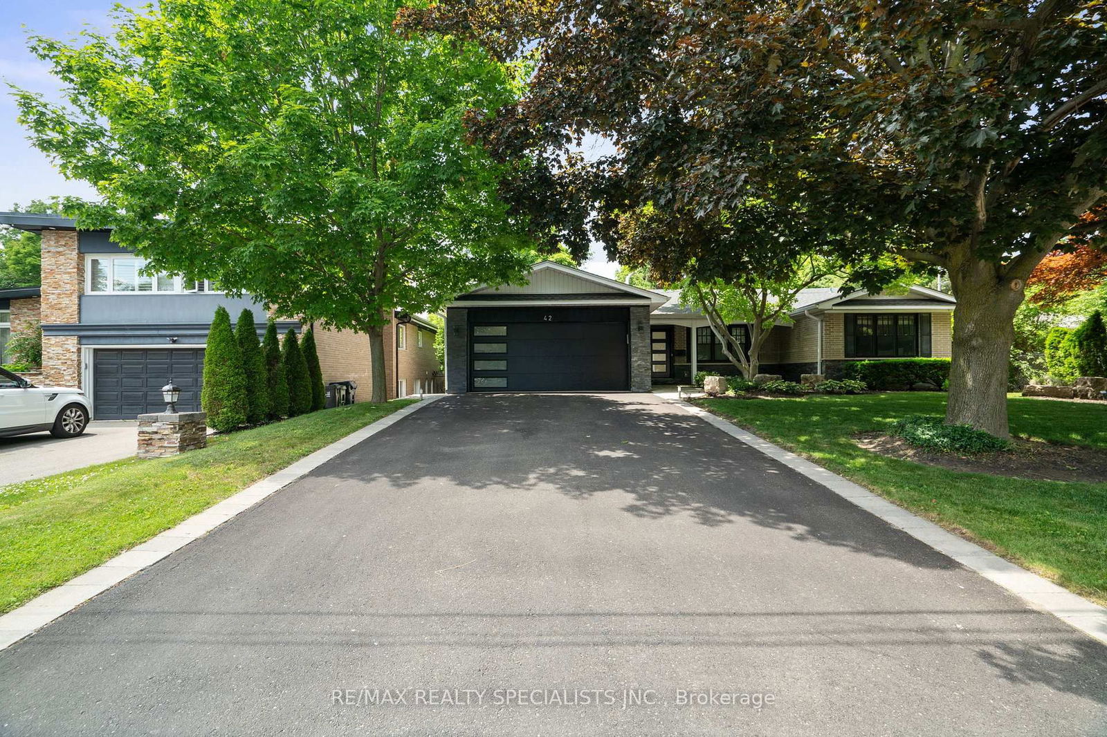Detached House for sale at 42 Heathview Avenue, Toronto, Ontario, M2K 2C1 - Bayview Village - MLS: C12234877