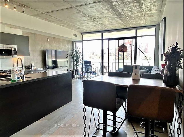 401 - 25 Stafford Street