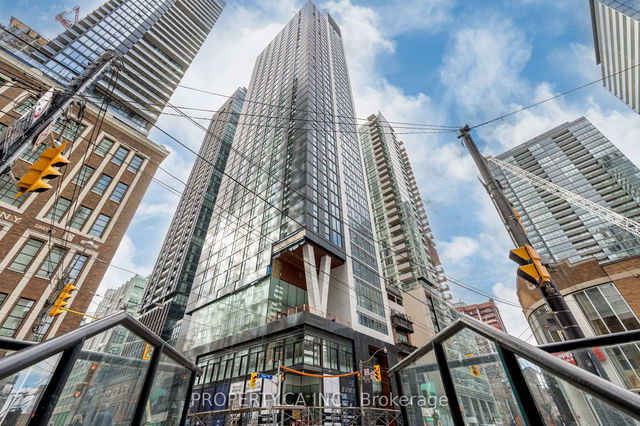 801 - 357 King Street W