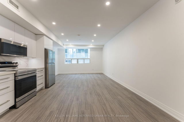202 - 475 Queen Street W
