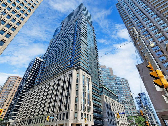 1112 - 955 Bay Street