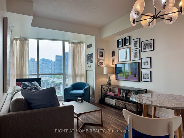 1212 - 231 Fort York Boulevard