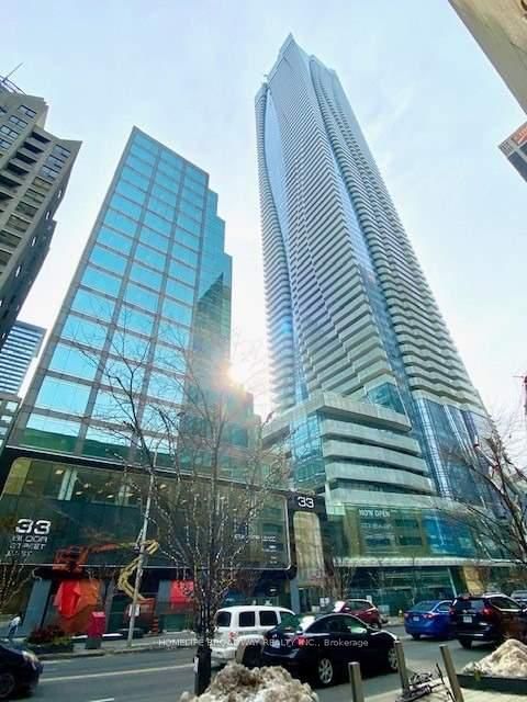 3212 - 11 Wellesley Street W