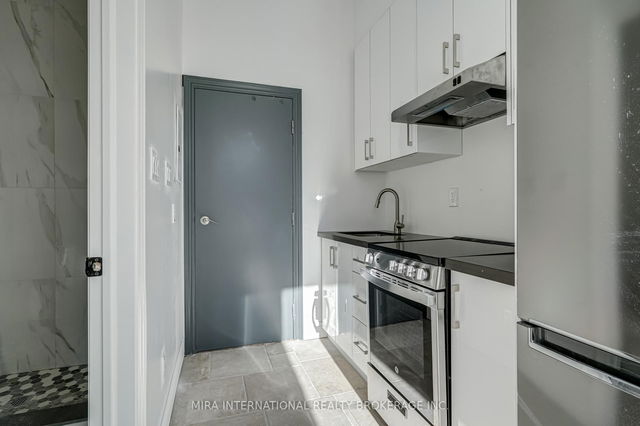 102 - 180 Sherbourne Street