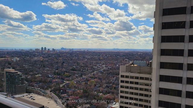 3003 - 8 Eglinton Avenue E