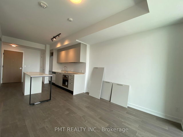 1002 - 200 Sudbury Street