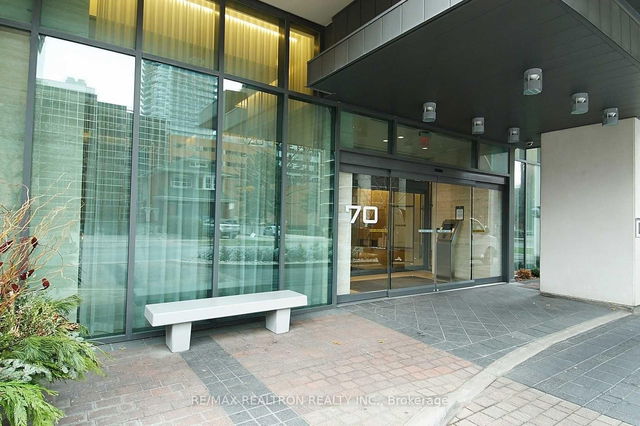 1319 - 70 Roehampton Avenue