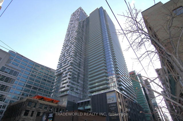 1913 - 25 Richmond Street E