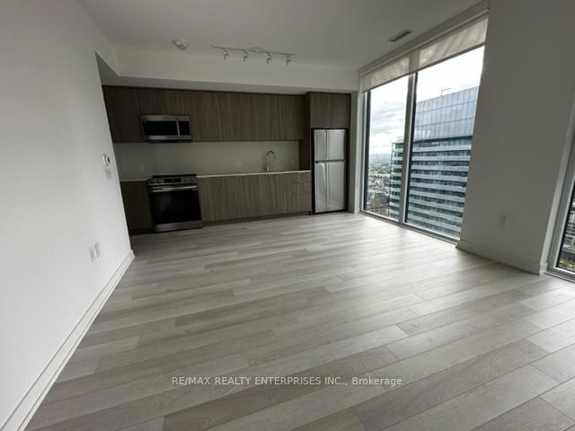 3003 - 357 King Street W