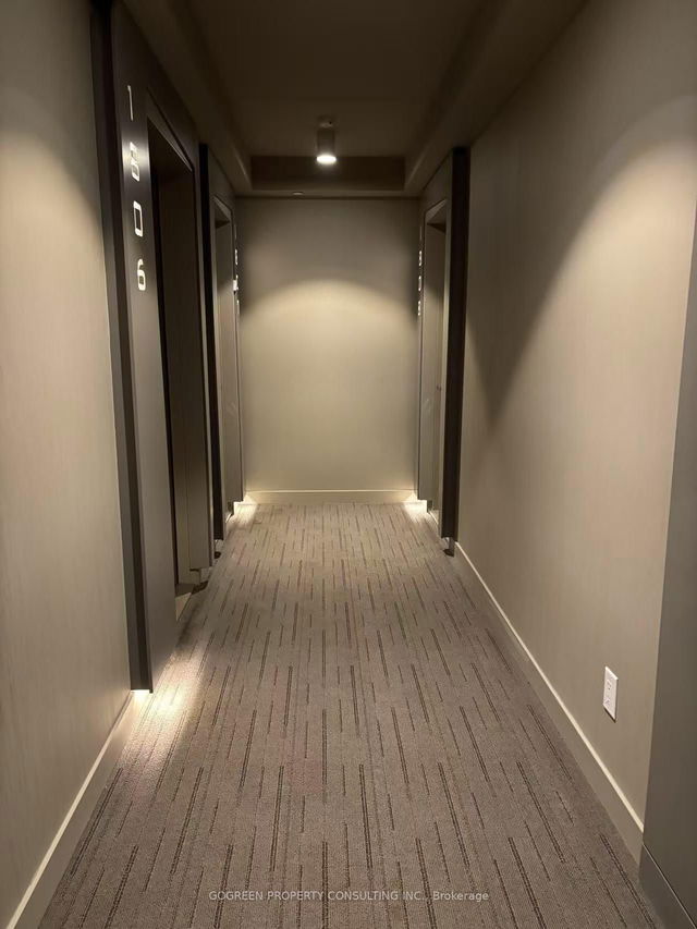1807 - 1 Bloor Street E
