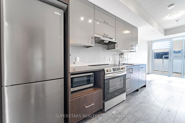 2216 - 188 Fairview Mall Drive