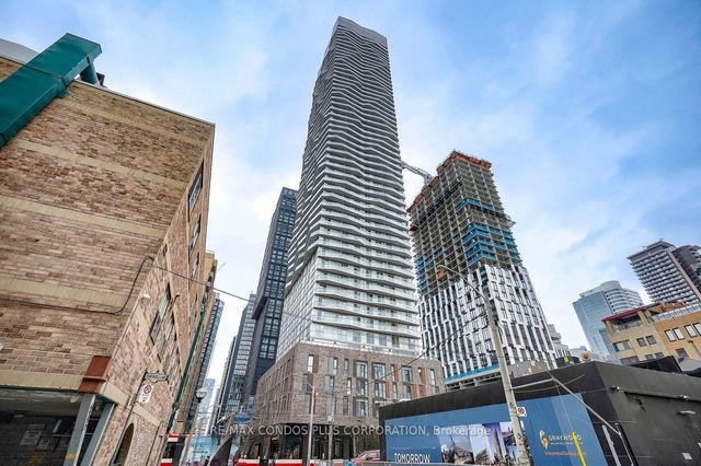 907 - 100 Dalhousie Street