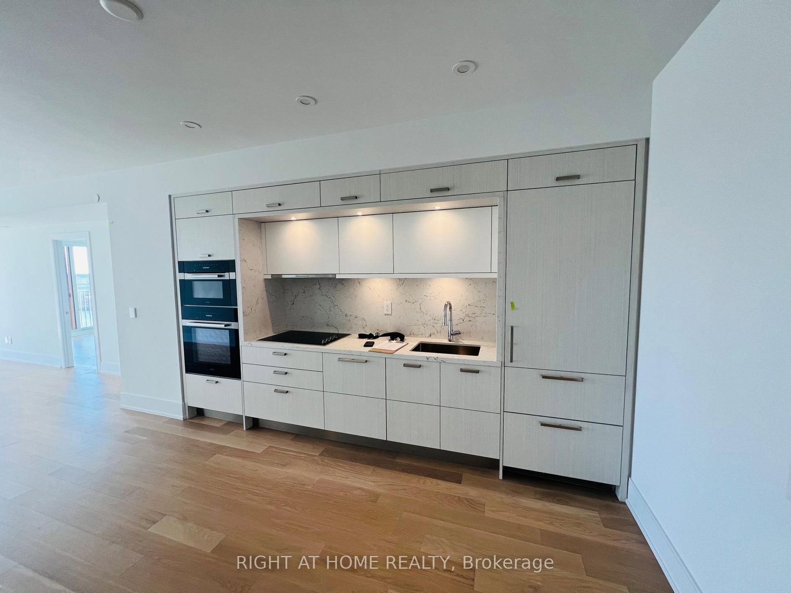 155 Merchants' Wharf, Unit 510 - Photo 16