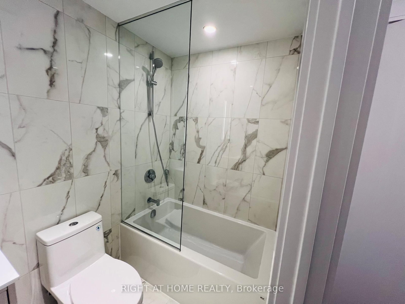 155 Merchants' Wharf, Unit 510 - Photo 20