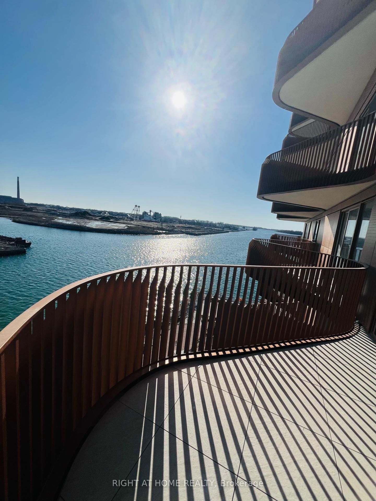 155 Merchants' Wharf, Unit 510 - Photo 38