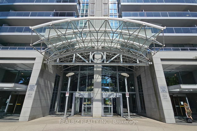 2116 - 4968 Yonge Street