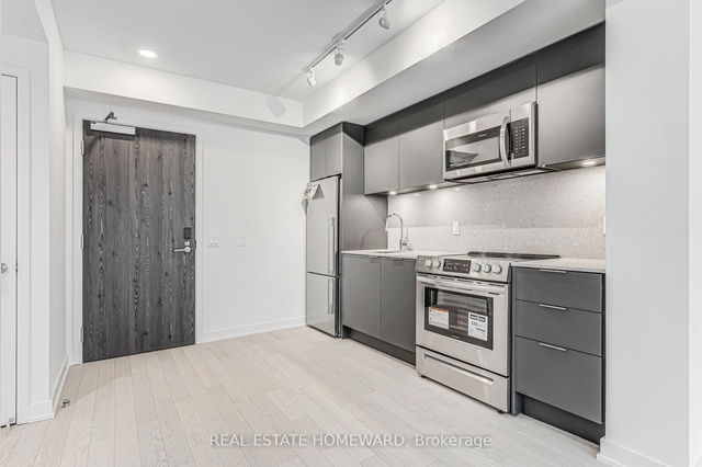 1307 - 25 Richmond Street E