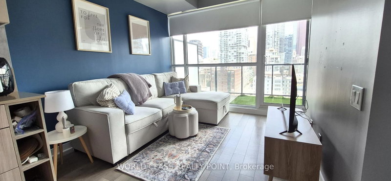 1006 - 290 Adelaide St W, Toronto, M5V 0P3 | Image 3