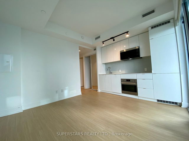 5002 - 7 Grenville Street