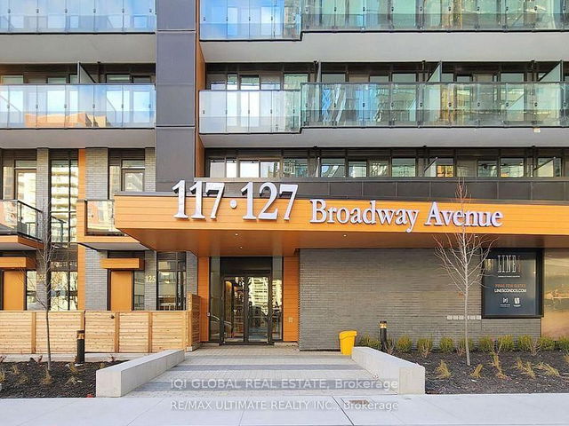 2204 - 117 Broadway Avenue