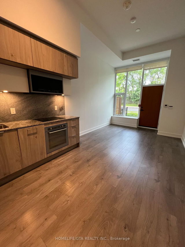 241 - 25 Adra Grado Way