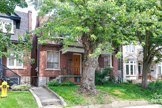 255 Howland Avenue