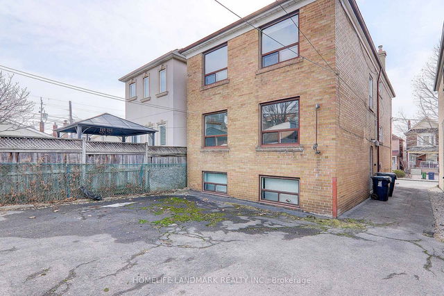 2(Upper - 8 Hanson Road