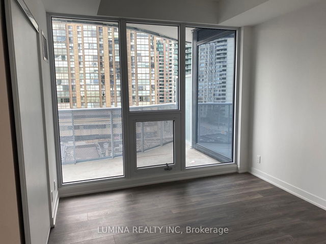 602 - 15 HOLMES Avenue S