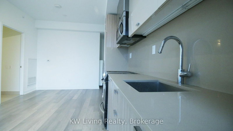 3712 - 290 Adelaide St W, Toronto, M5V 0P3 | Image 3