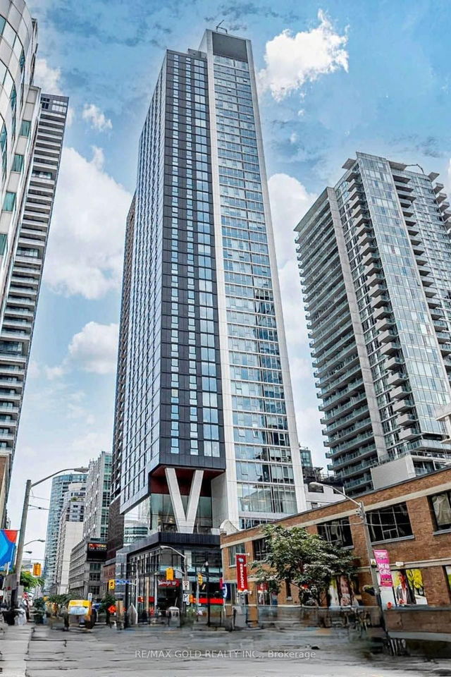 1708 - 357 King Street W