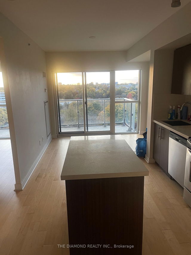 1101 - 58 Orchard View Boulevard