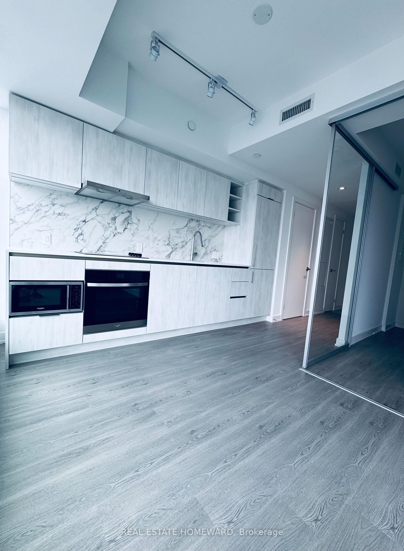 8 Wellesley Street W, Unit 4705 - Photo 10