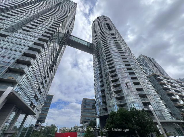 3712 - 21 Iceboat Terrace