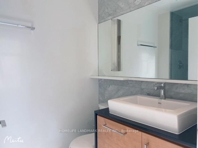 121 Mcmahon Drive, Unit Th11 - Photo 10