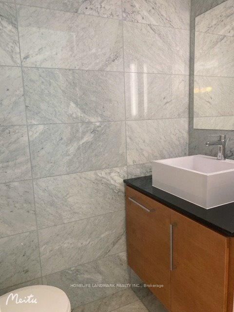 121 Mcmahon Drive, Unit Th11 - Photo 5