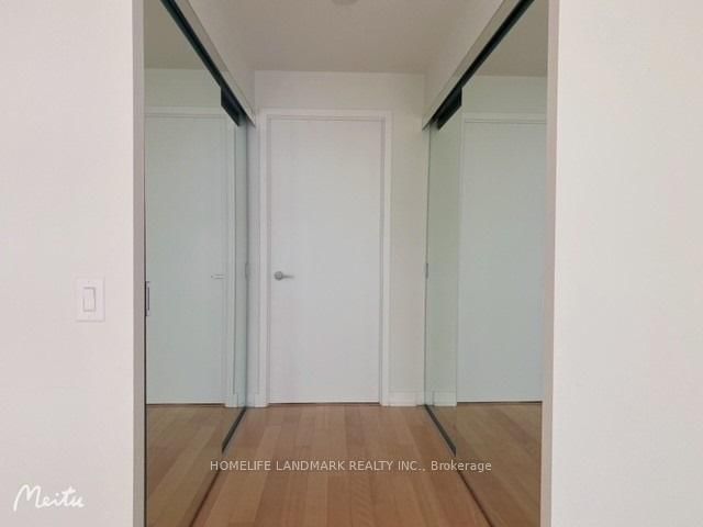 121 Mcmahon Drive, Unit Th11 - Photo 9